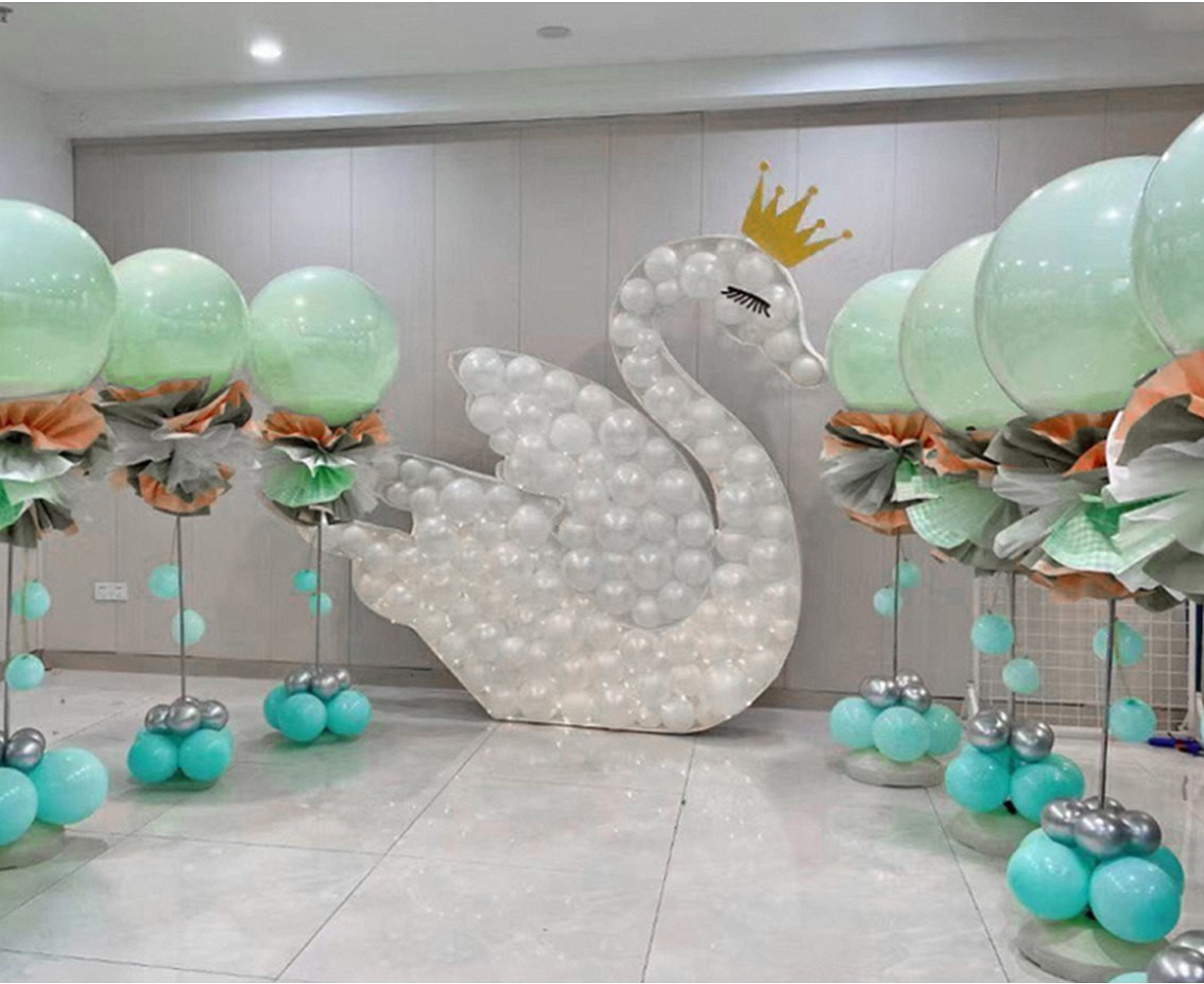 Mosaic balloon template - Swan, 118x123 cm EOL
